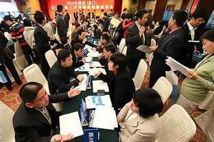 武汉每年培养二三十万大学生,湖北本土的比较少,为全国培养人才