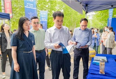 武汉市2025年“学子聚汉”工程武汉城市职业学院专场招聘会在校举行