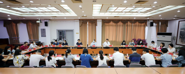 学校召开校情通报会凝聚力量谋发展